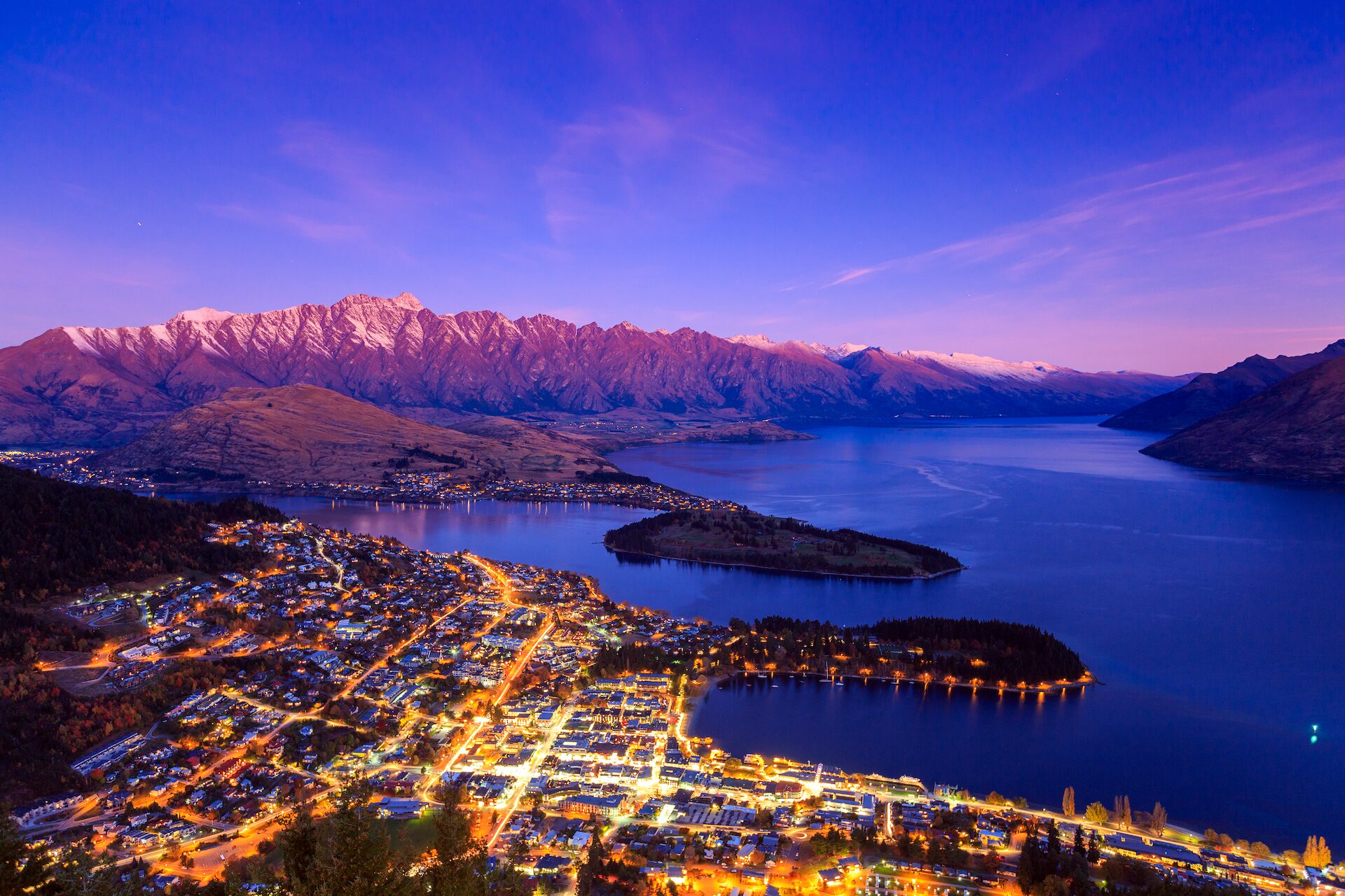 How to spend three perfect days and 2 nights in Queenstown, New Zealand.